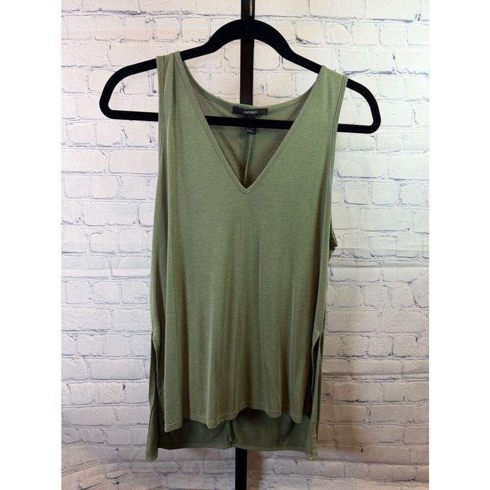 Forever 21 Sage Green V-Neck Sleeveless Tank
